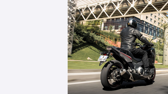 NC750X und Fahrer