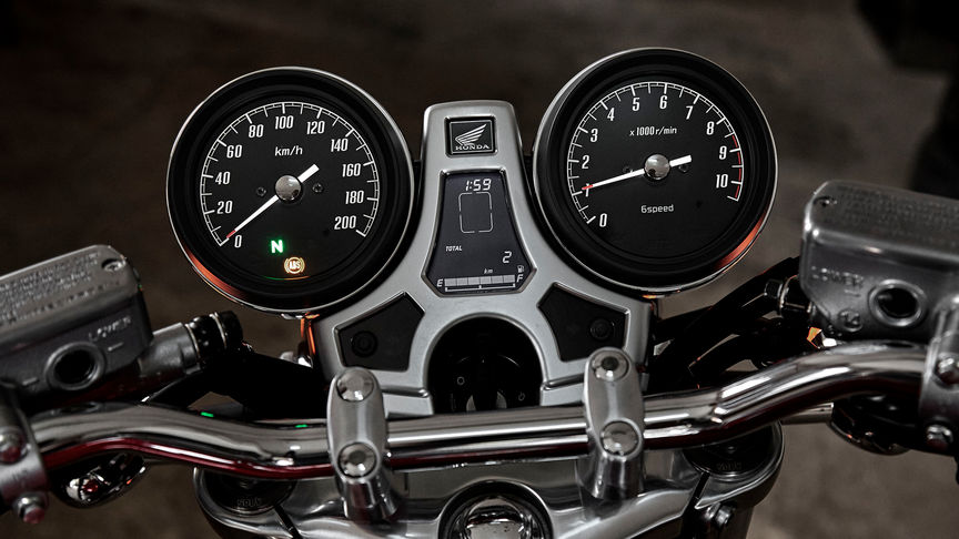 CB1100EX | Übersicht | Modellpalette | Street | Honda