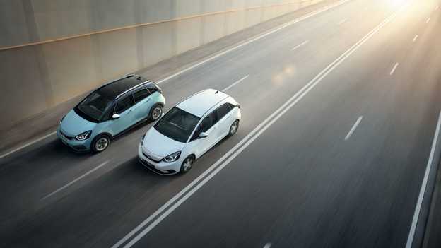 Honda Jazz und Honda Crosstar nebeneinander