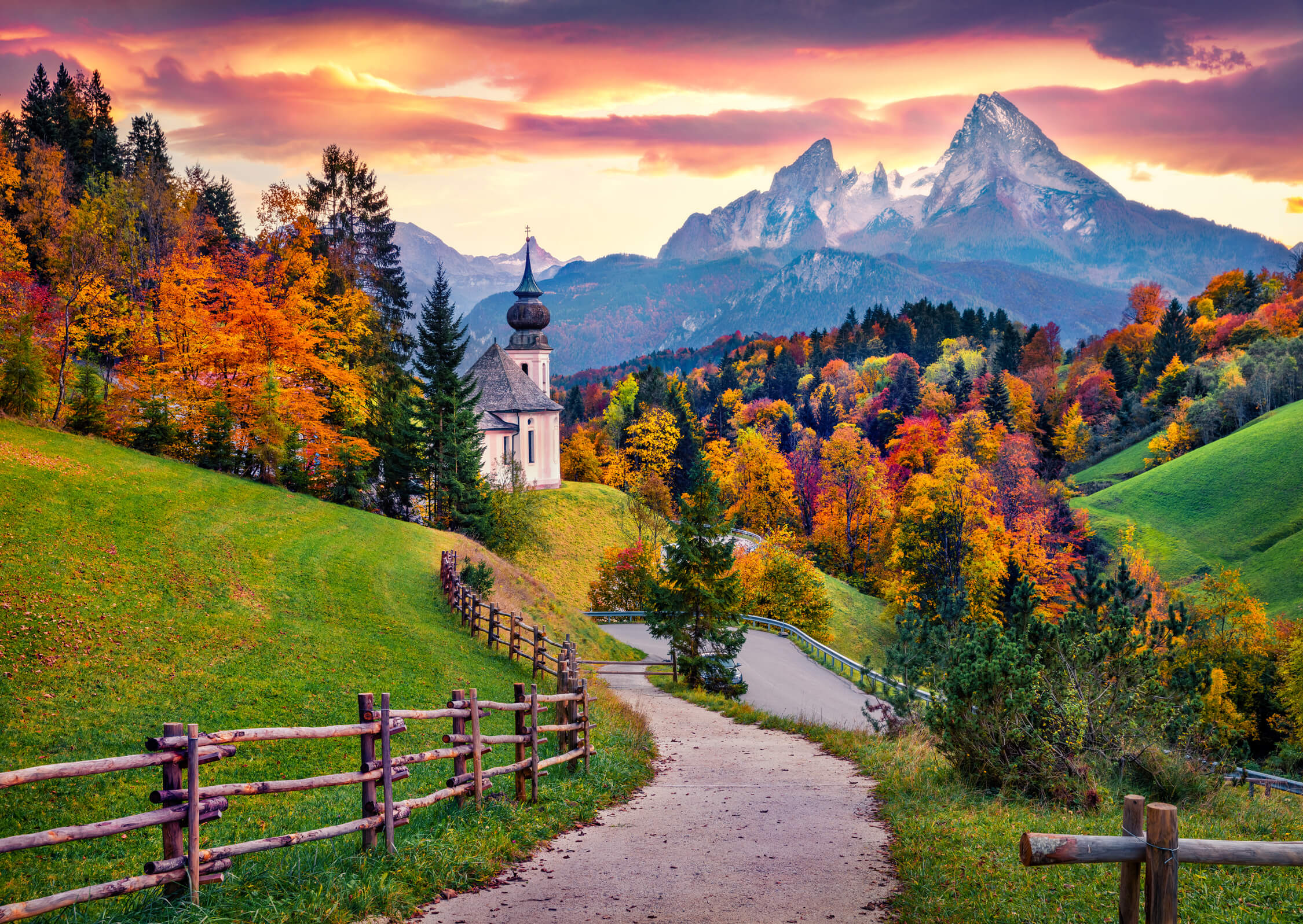 Wallfahrtskirche Maria Gern in Berchtesgaden, verborgen in den bayrischen Bergen, Deutschland