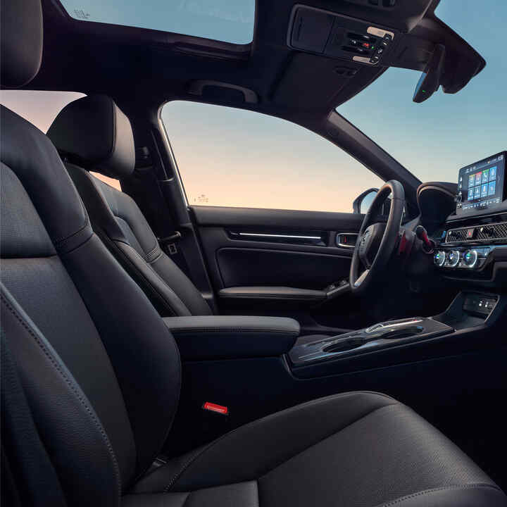 Der Innenraum des Honda Civic Hybrid.