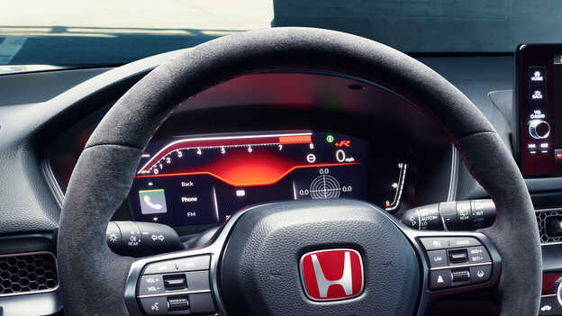 Nahaufnahme der digitalen Instrumententafel des Honda Civic Type R.