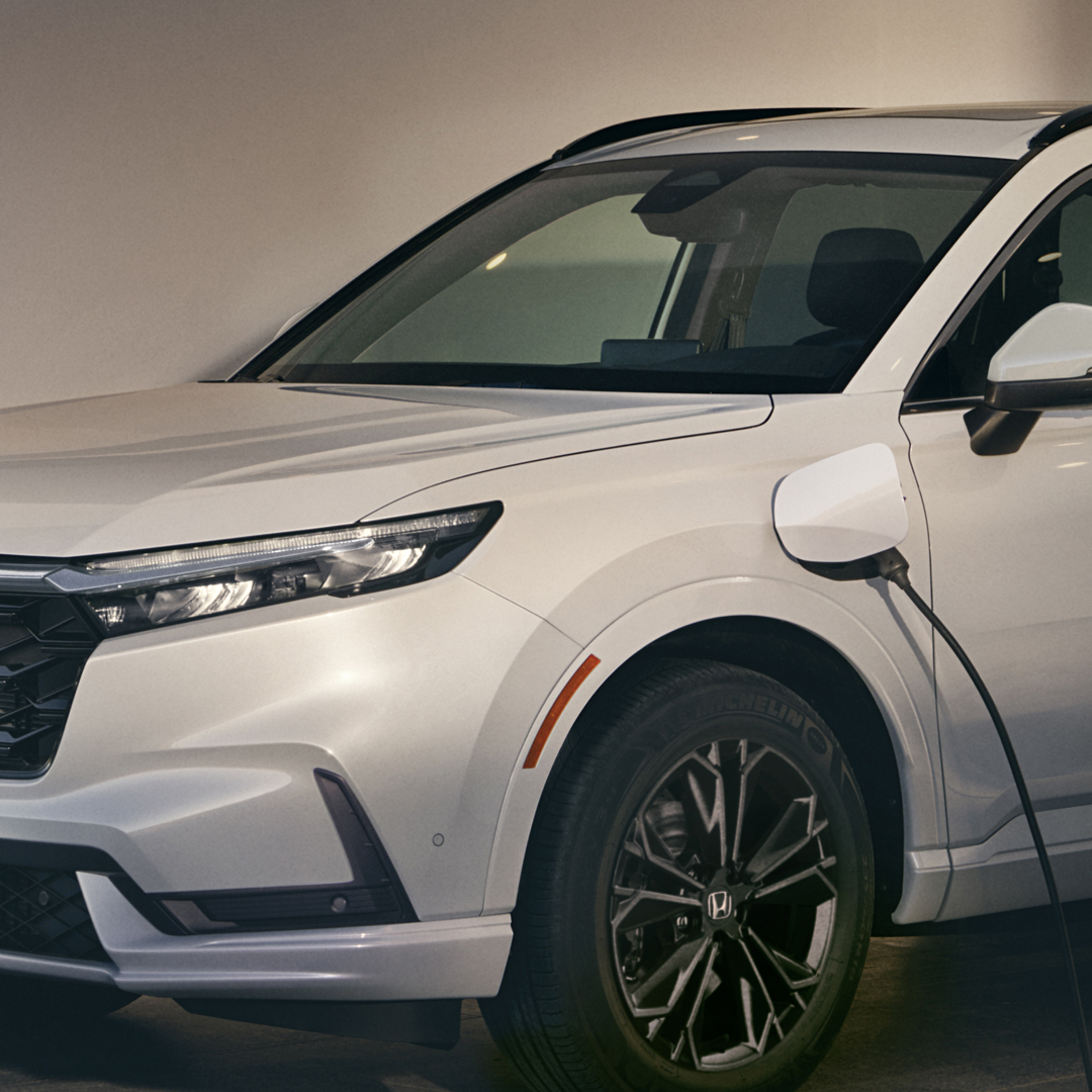 Honda Power Charger, Nahaufnahme mit Honda CR-V Hybrid.