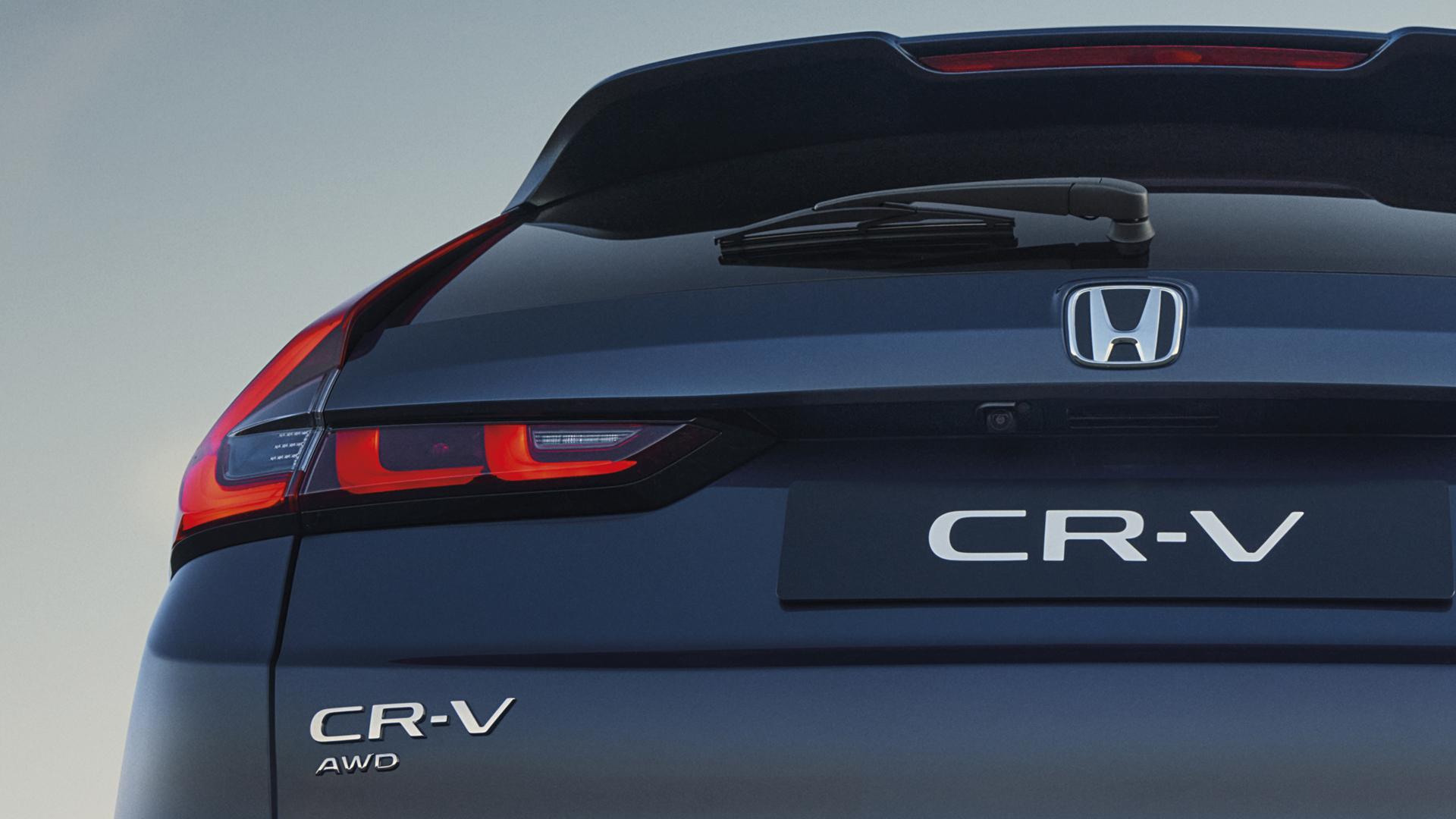 Honda CR-V Hybrid, Nahaufnahme des Hecks.