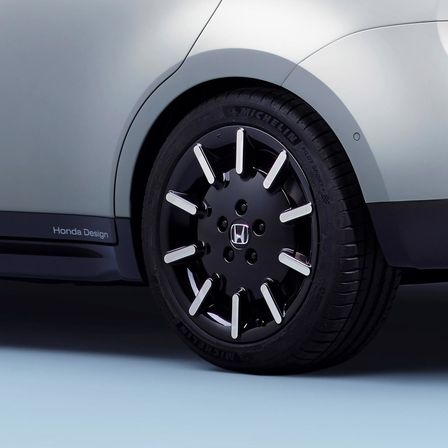 Honda e prototype, Nahaufnahme des Reifens.