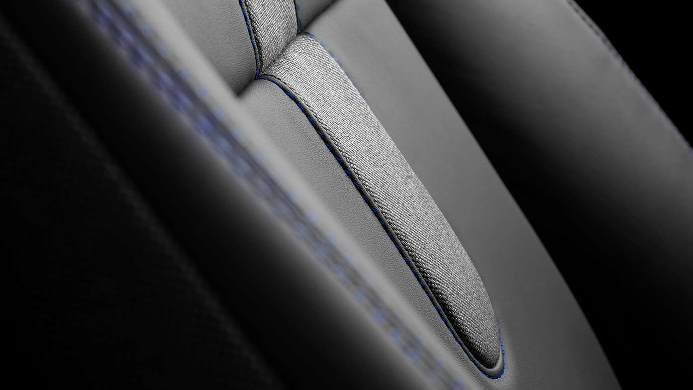 Detailansicht der Lederpolsterung in Midnight Black