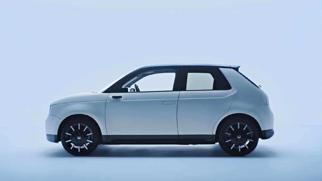Still from Honda video to show minimalistic design.