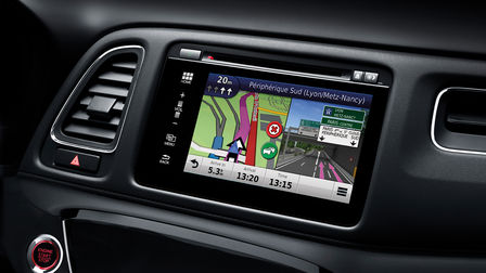 Nahaufnahme des Infotainmentsystems im Honda HR-V.