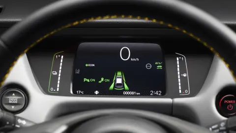 Nahaufnahme Honda SENSING im Jazz Vollhybrid.