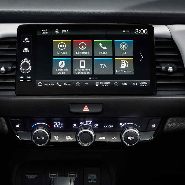 Nahaufnahme des Infotainmentsystems des Honda Jazz.