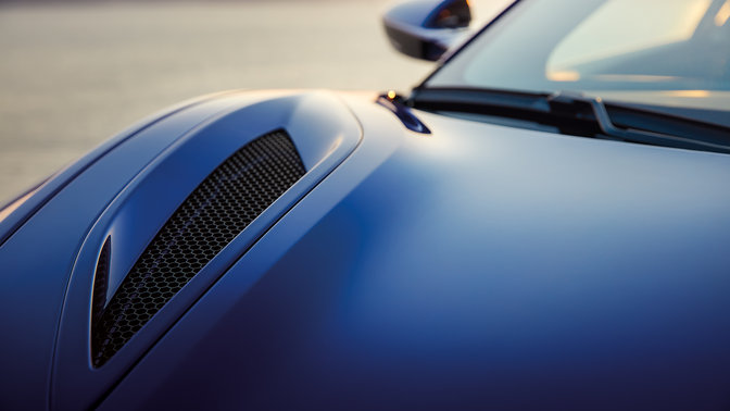 Nahaufnahme der Motorhaube des Honda NSX.