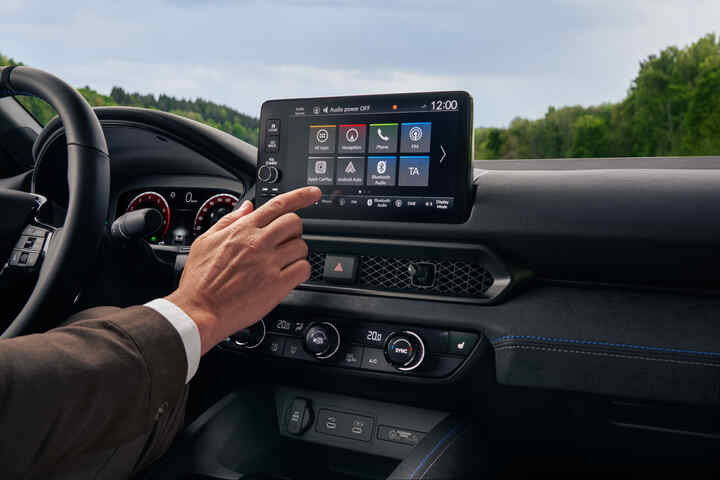 Honda Prelude 9-Zoll-Touchscreen-Display für Navigation, Medien und Fahrzeugeinstellungen.