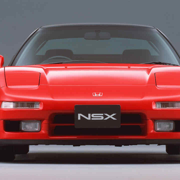 Frontansicht des Honda NSX, Studioaufnahme.