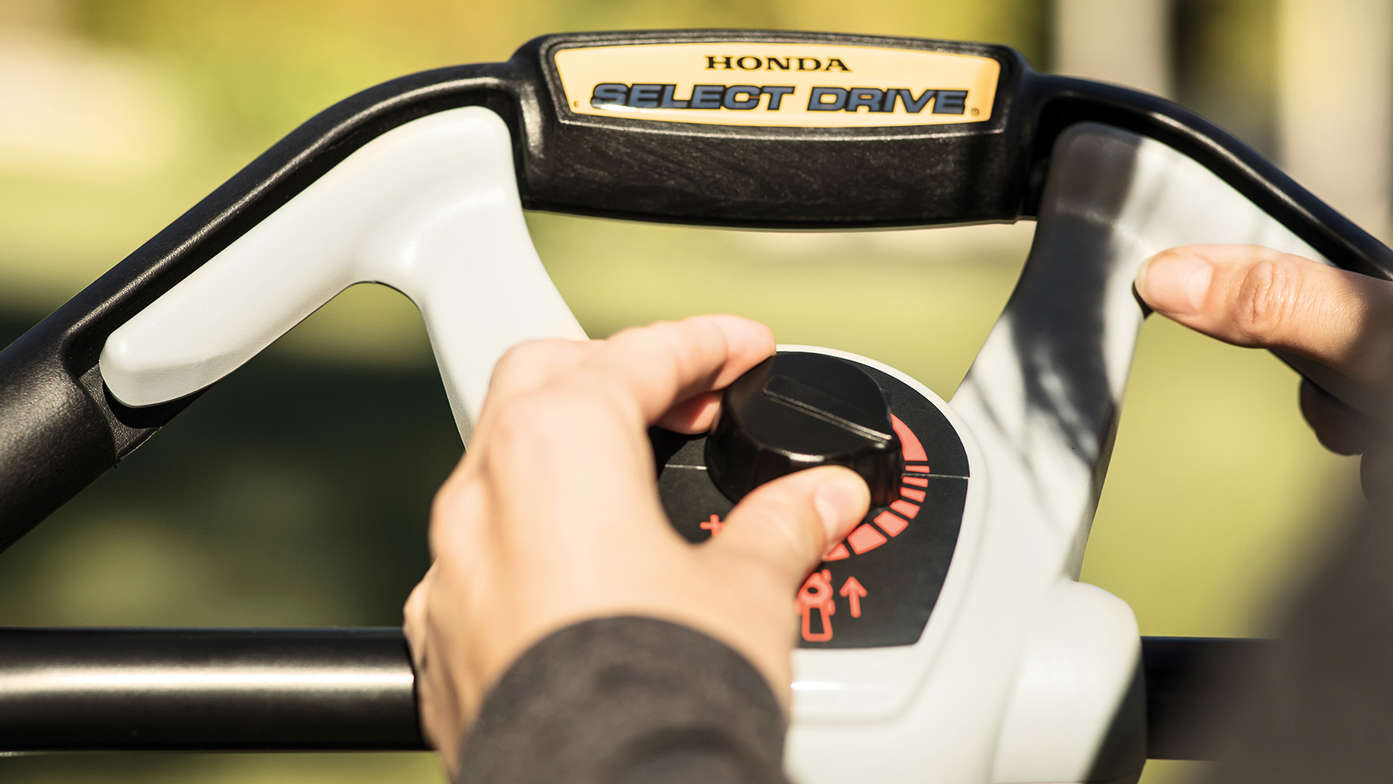Honda HRX-Rasenmäher mit Select Drive, Nahaufnahme.