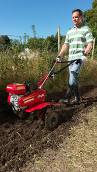 Kompakt-Motorhacke, Verwendung nach Modell, Gartenumgebung.