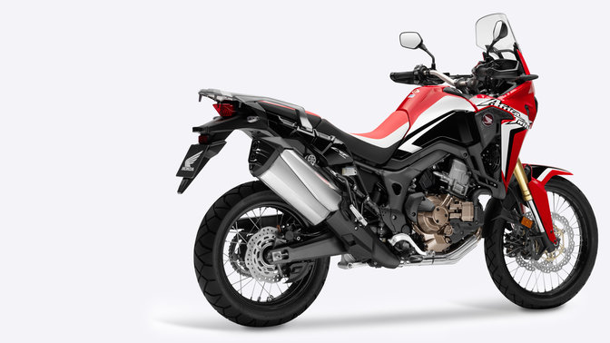 Africa Twin auf weißem Grund