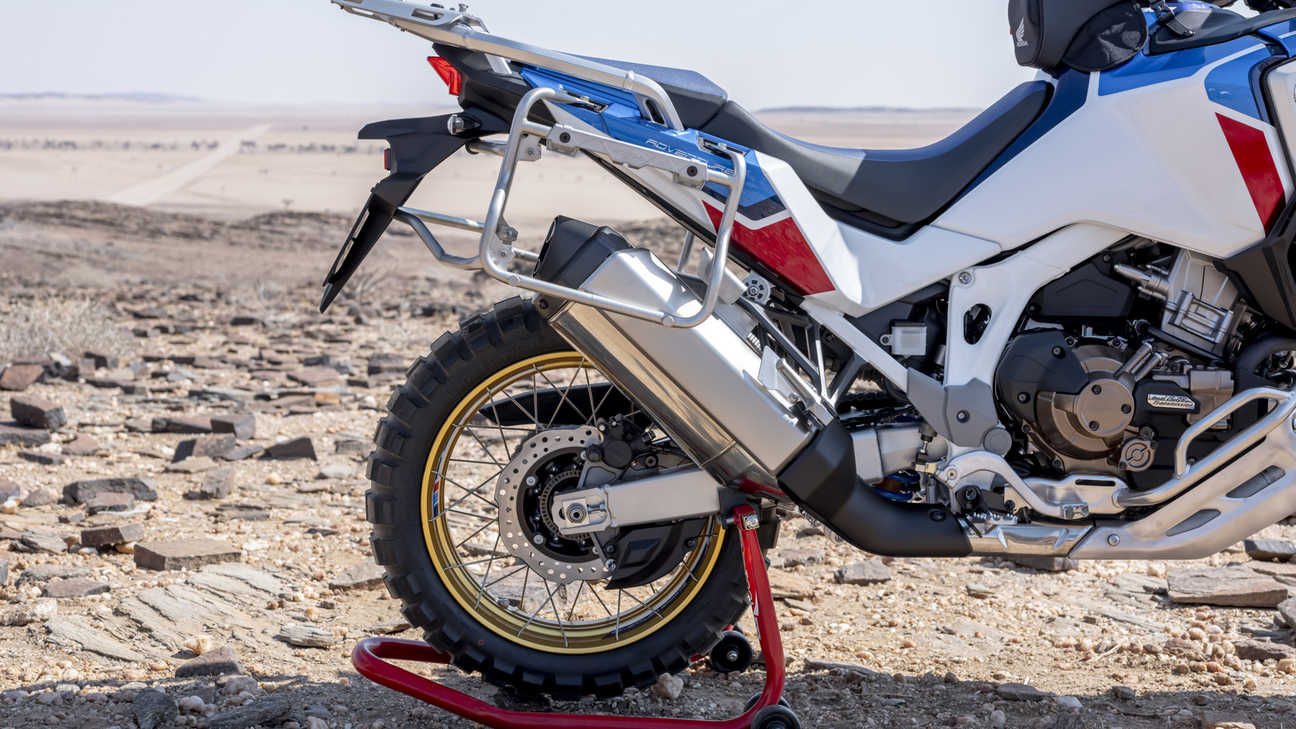 Honda Africa Twin Adventure Sports, Nahaufnahme des Hinterrads.