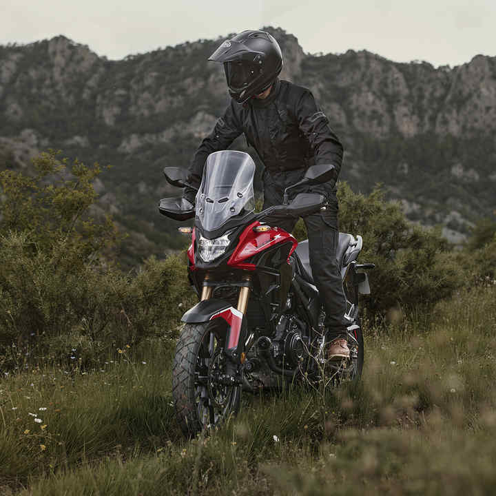 CB500X, EIN GEFÜHL DER FREIHEIT 