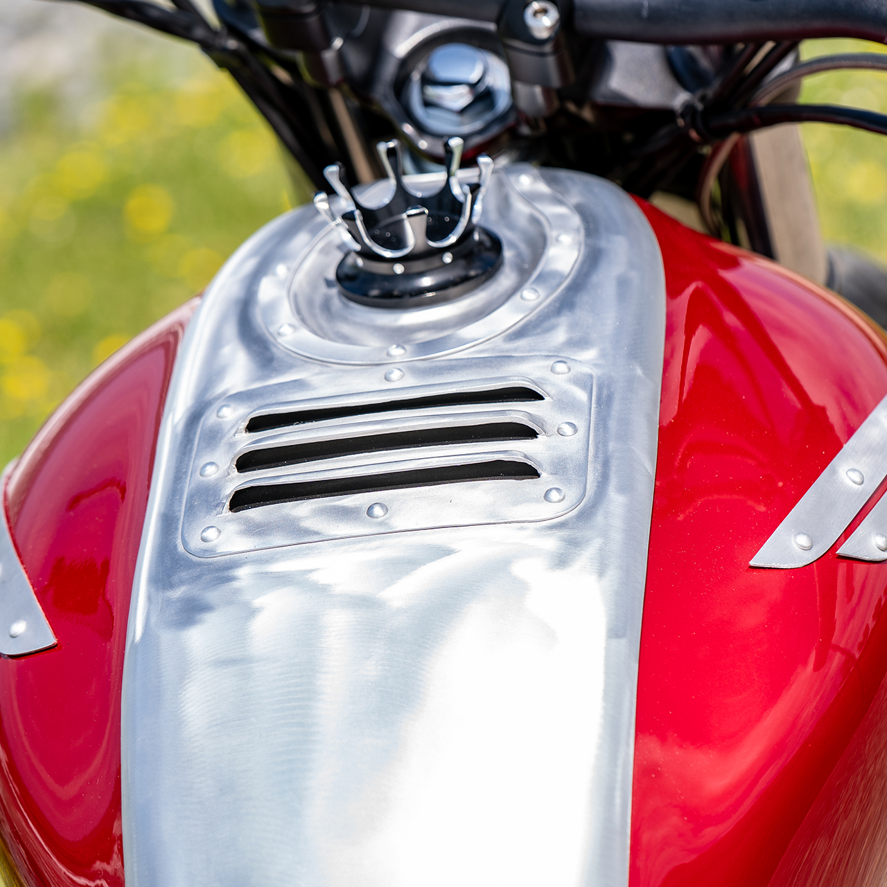 Silver Bullet Custom GB350S aus der Nähe