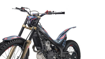 Honda Montesa Cota 301RR in Sonic Grey, 3/4-Frontansicht von links