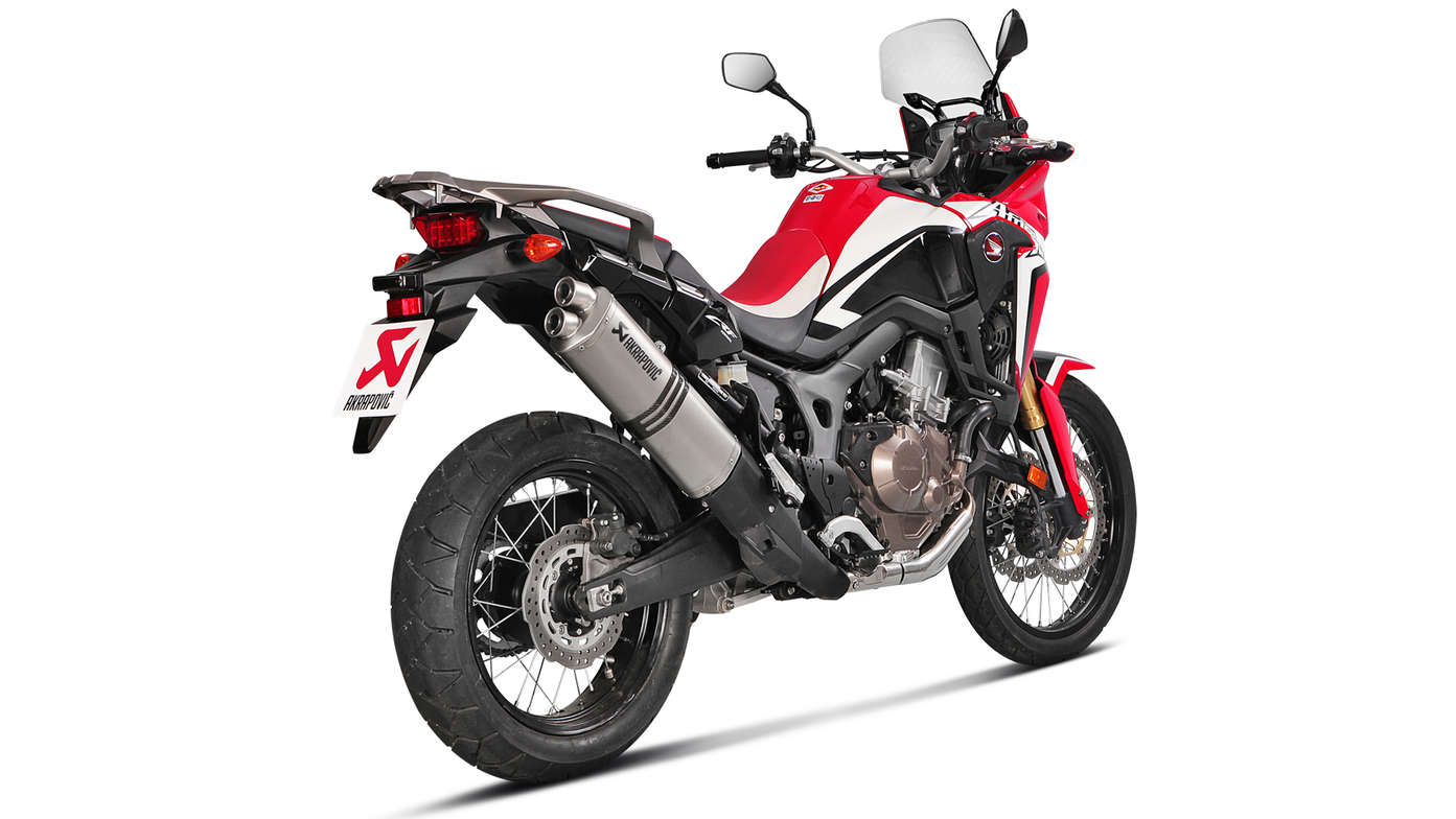 Akrapovic Doppelrohr-Auspuff an einer Africa Twin