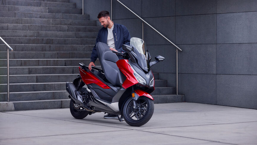 Honda maxi scooter hotsell 2020