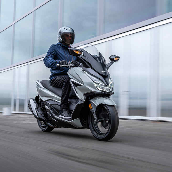 Übersicht – Forza 350 – Roller – Modelle – Motorräder – Honda