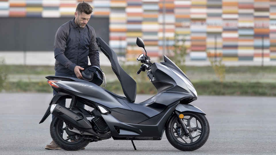 Honda PCX125 Honda Roller Motorräder 125ccmMotorräder und Roller