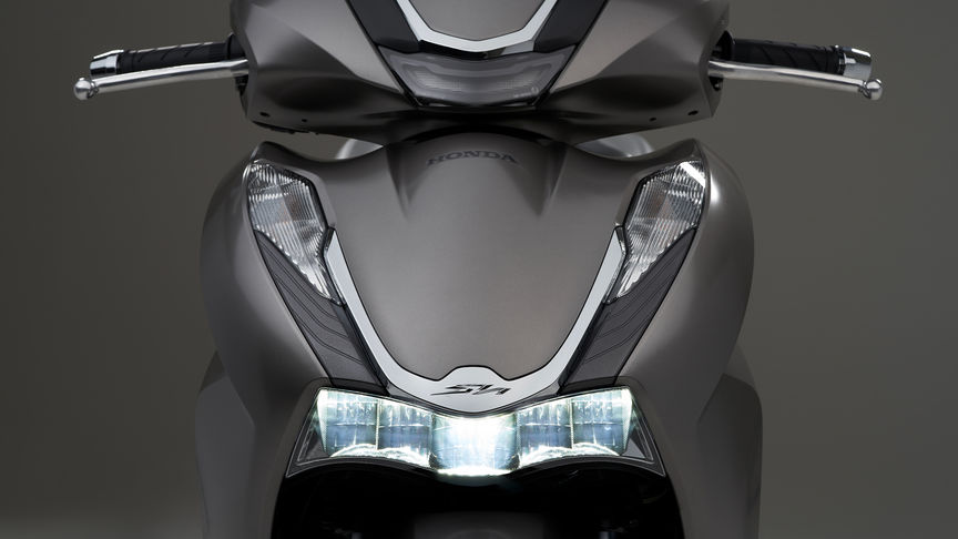 Honda SH350i – attraktives, schlankes Design mit kompletter LED-Beleuchtung