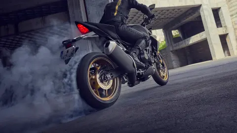 cb1000