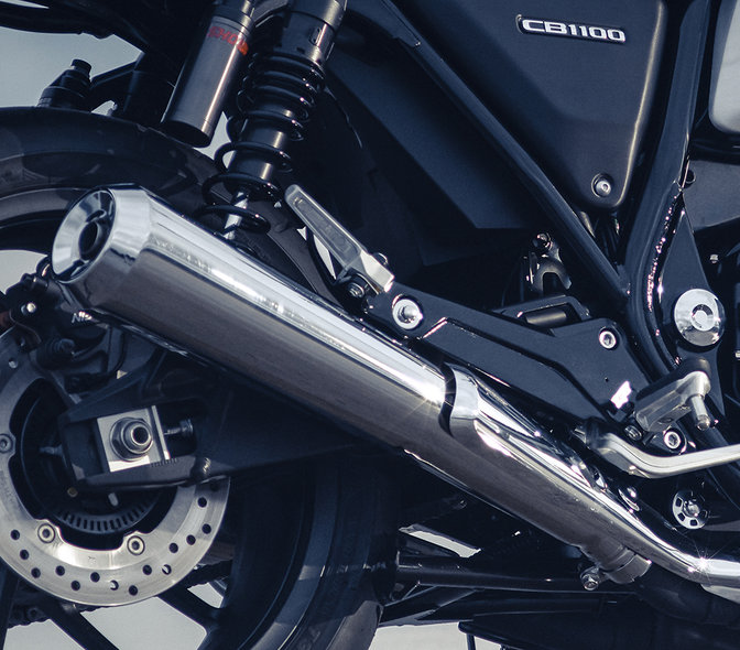 Nahaufnahme des Motors einer Honda CB1100 RS.