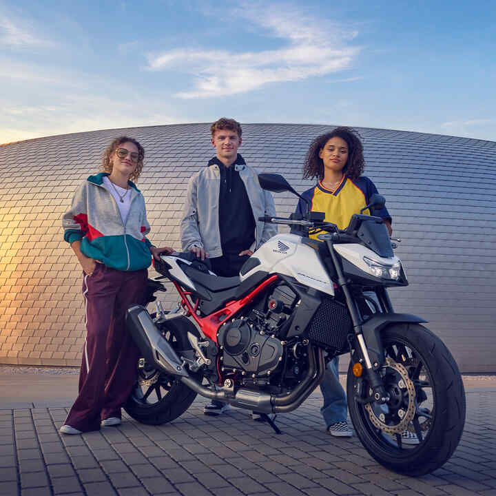 Bild aus dem Honda Hornet-Actionvideo