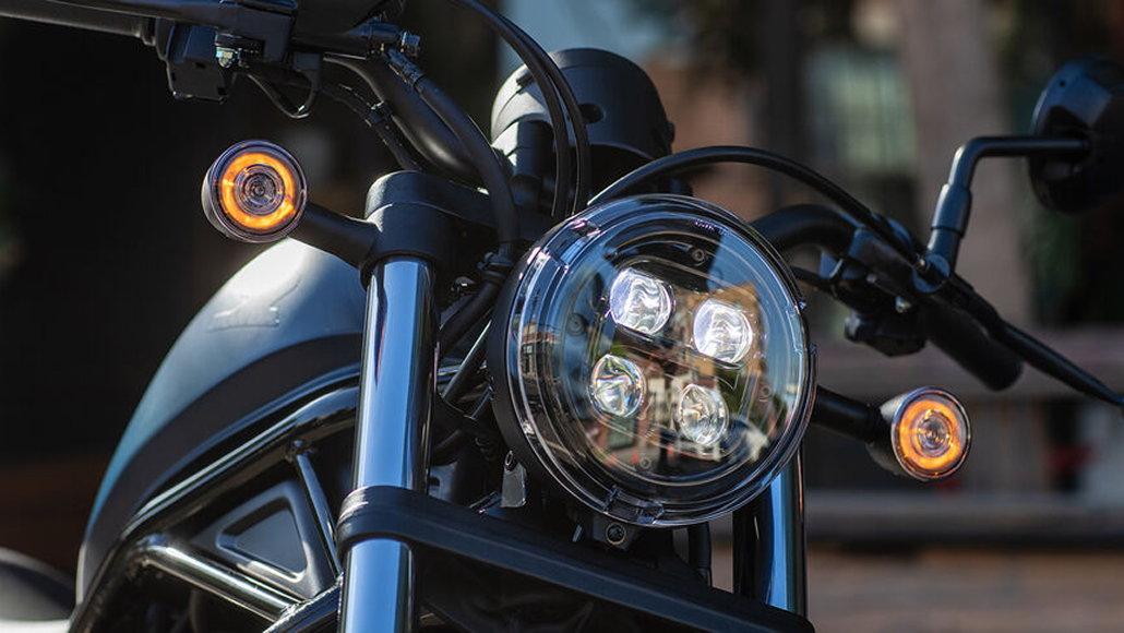 CMX500 Rebel Motor aus der Nähe