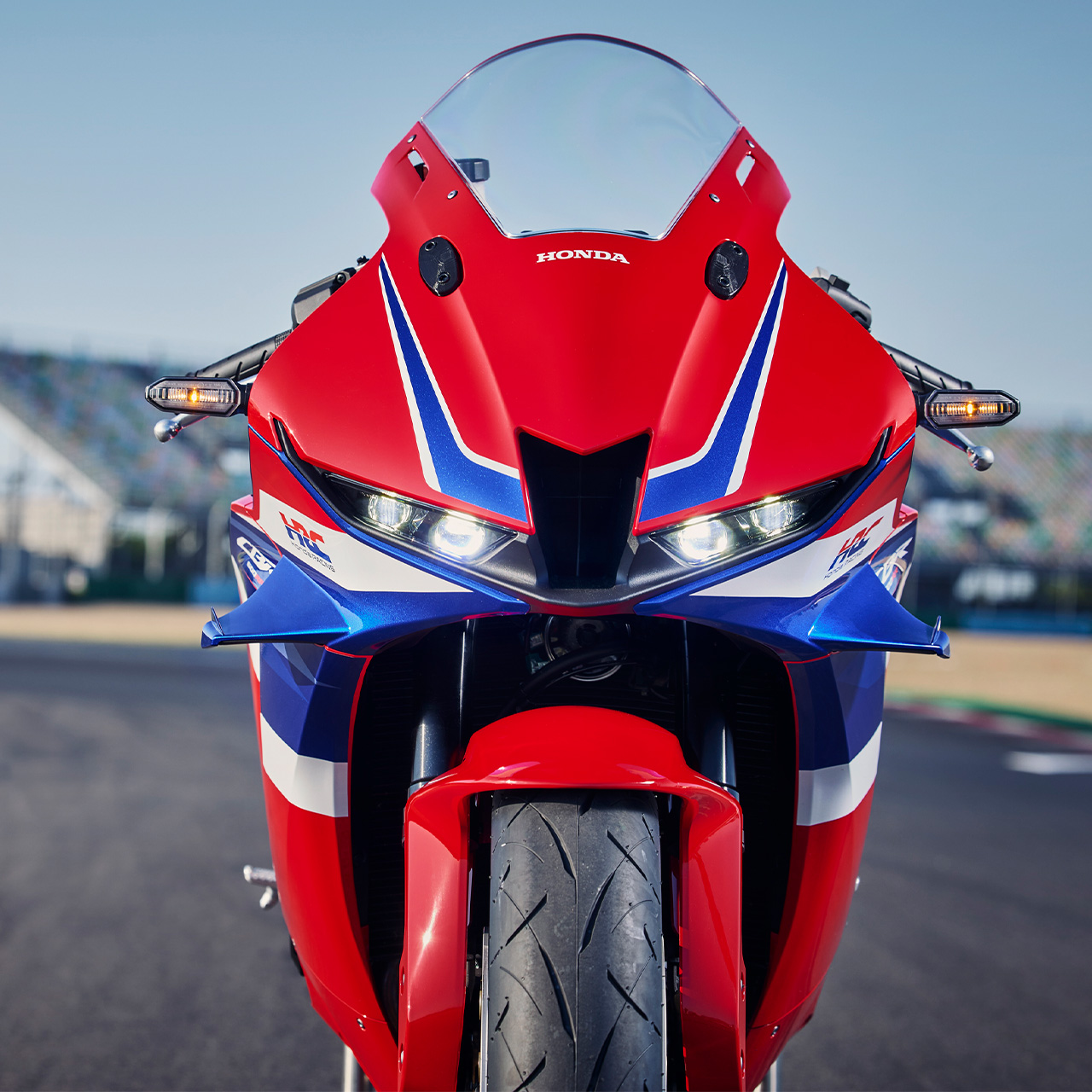 CBR600RR, Nahaufnahme des HRC-Logos.