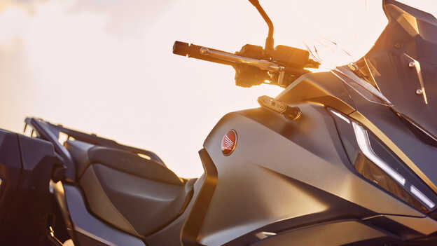 Honda NT1100 mit Griffheizung, Tempomat und Seitenkoffern