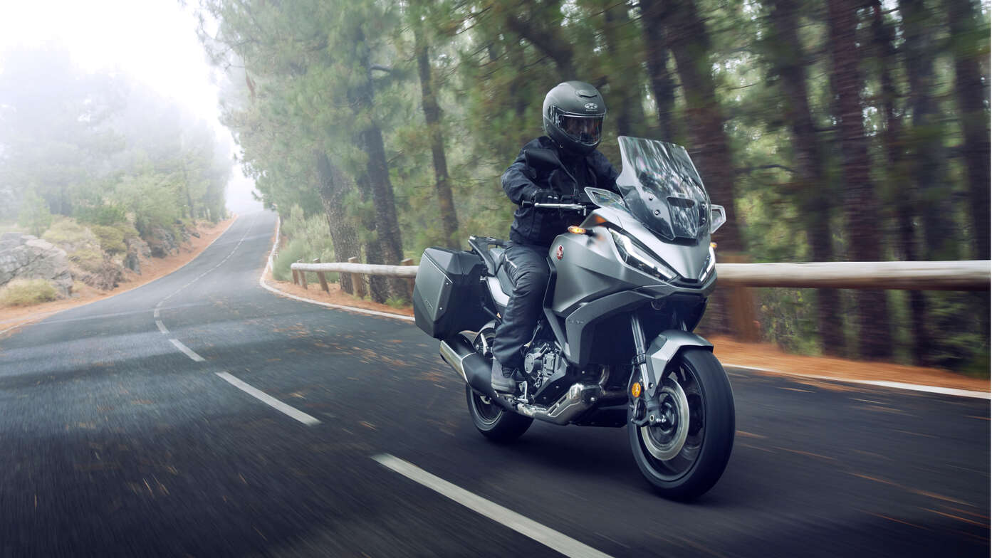 Honda NT1100 vor Ort.