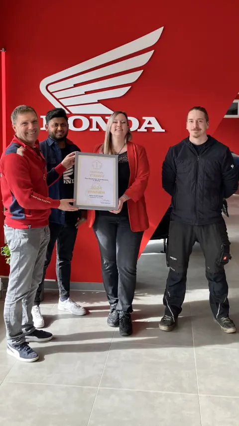 Honda Händler bei der Verleihung des Yushu-Awards