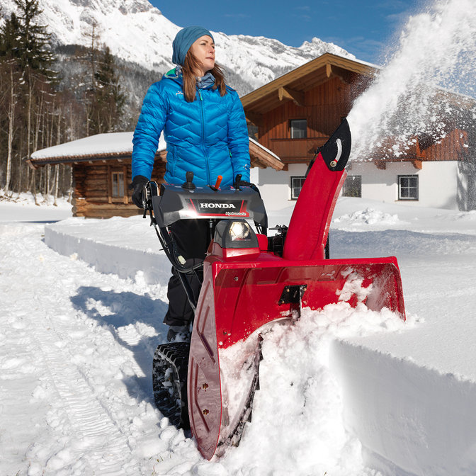 Seitenansicht der Schneefräse, Einsatz nach Modell.