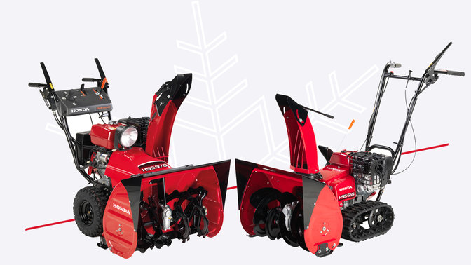 2 Honda Schneefr&auml;sen, Dreiviertelansicht.