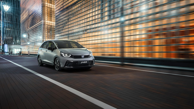 Honda CONNECT mit Navigation (9"-Touchscreen, AM/FM/DAB+, Wireless Apple CarPlay&trade;, Android Auto&trade;, Live Traffic)