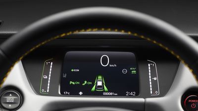 Adaptive Geschwindigkeitsregelung ACC (Adaptive Cruise Control) mit Stauassistent LSF (Low Speed Follow)