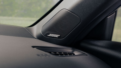 8 Premium Bose&reg; Lautsprecher vorn und hinten inklusive Hocht&ouml;ner, Center-Lautsprecher und Subwoofer