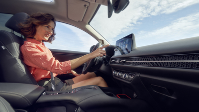 Honda CONNECT mit Navigation (9"-Touchscreen, AM/FM/DAB+, Apple CarPlay&trade;, Android Auto&trade;, Live Traffic)