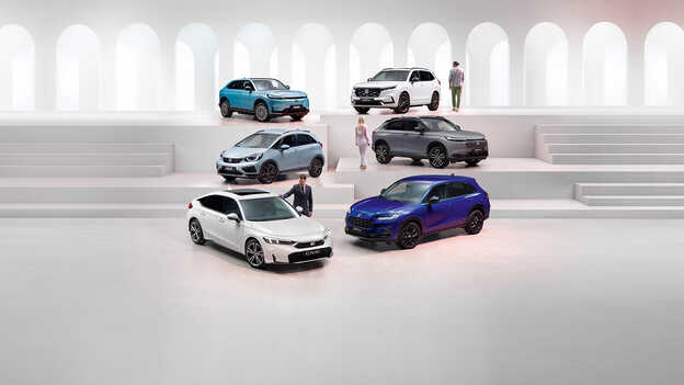 Civic in 3/4-Frontansicht außen.