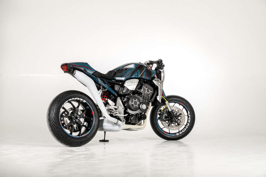 CB1000R Neo Daemon by Roadster Magazin Seitenansicht Studio